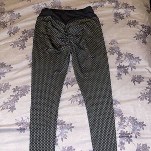 Small famous tik tok leggings